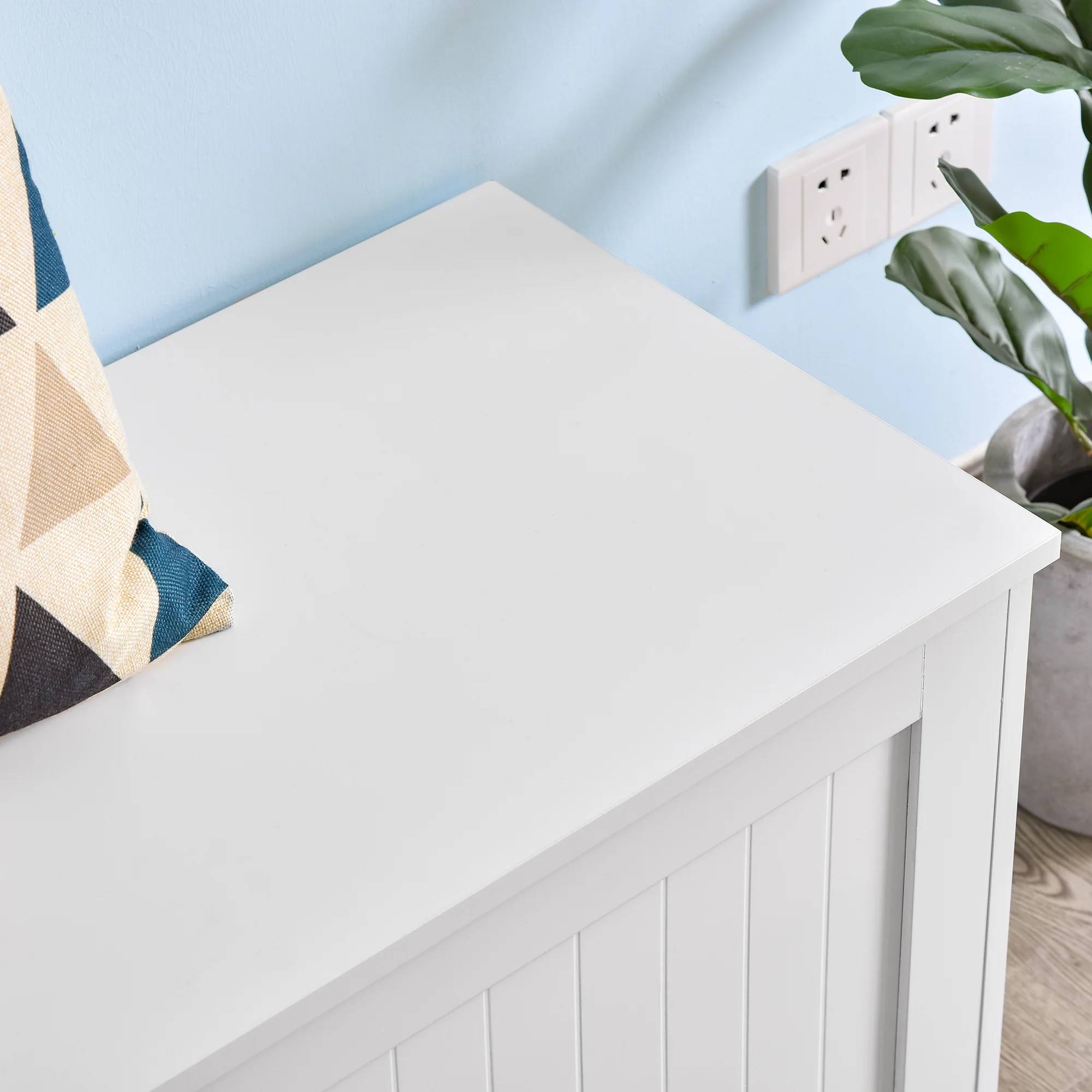 Modern Storage Chest with 2 Safety Hinges and Flip-Top Lid, Storage Trunk for Home, White - Image 10